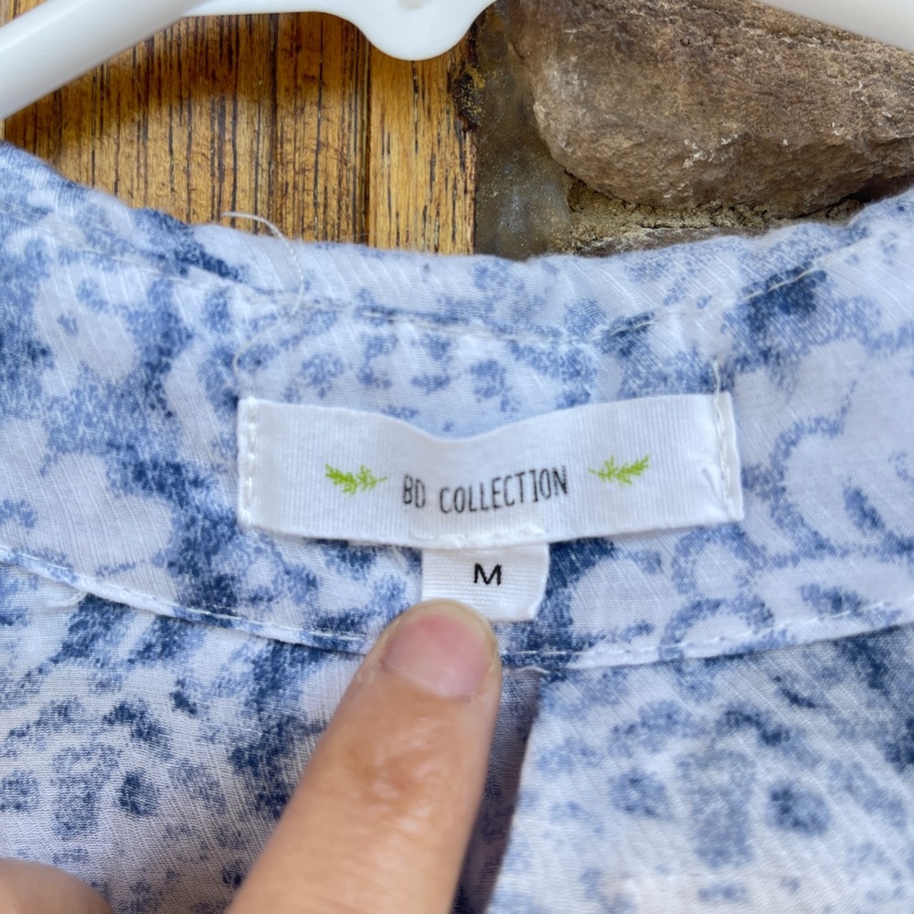 BD Collection Lace-up Paisley Shirt Size M - Picture 5 of 6